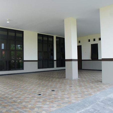 Хостел Kost Eksklusif Teduh Salakan Экстерьер фото
